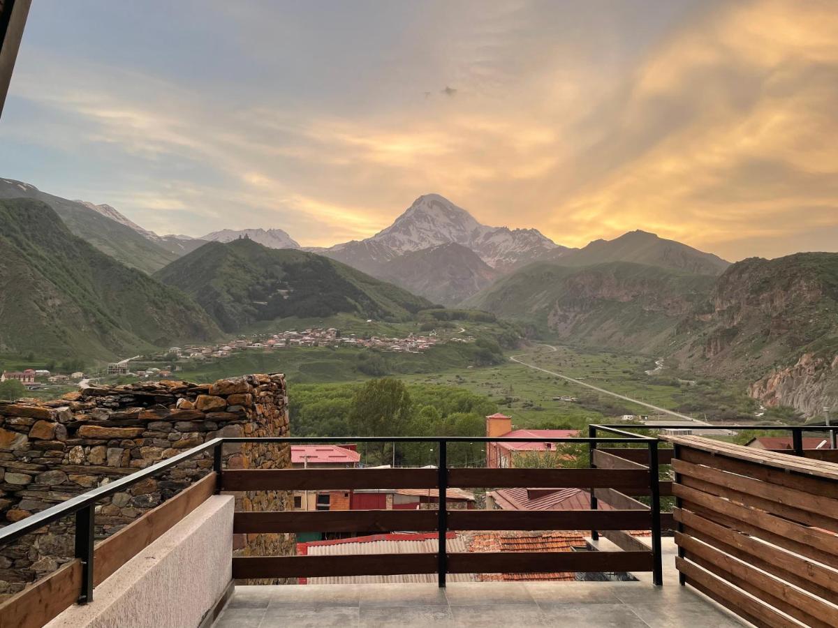 Capra Hotel Kazbegi Exterior photo