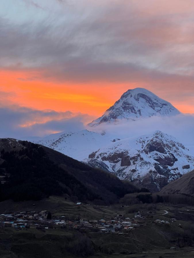 Capra Hotel Kazbegi Exterior photo